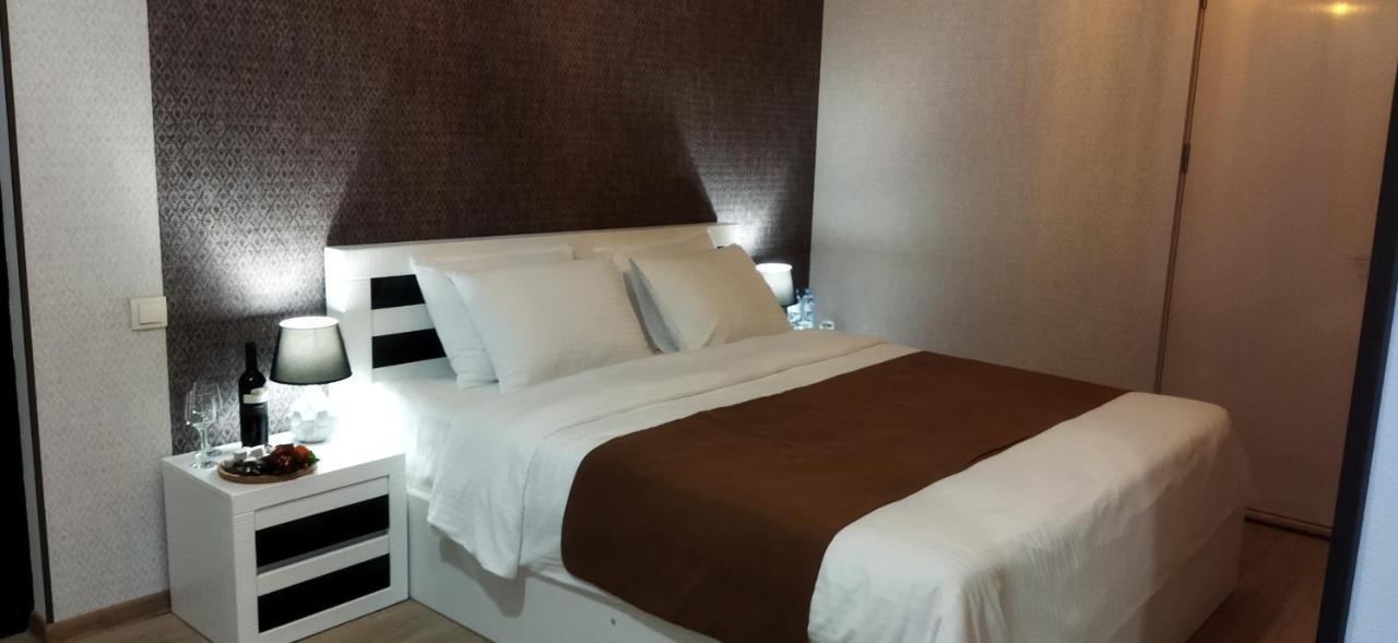 Vere Corner Hotel Тбілісі Екстер'єр фото
