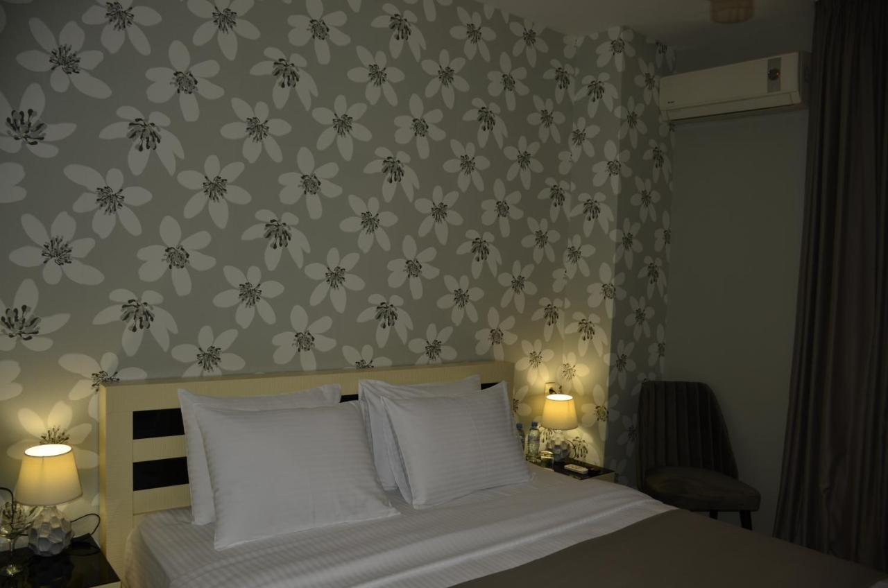 Vere Corner Hotel Тбілісі Екстер'єр фото