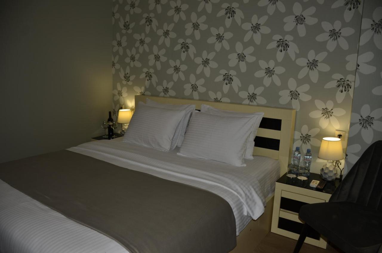 Vere Corner Hotel Тбілісі Екстер'єр фото