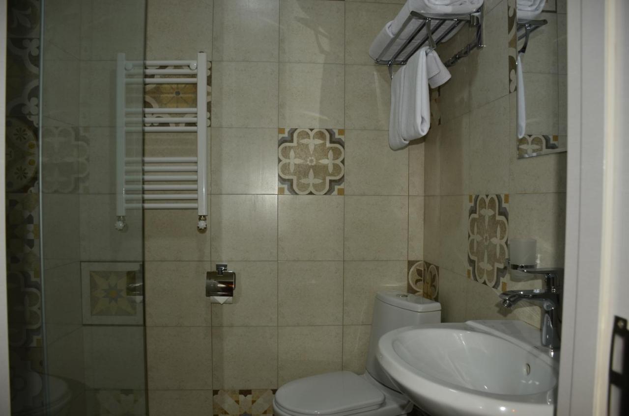 Vere Corner Hotel Тбілісі Екстер'єр фото