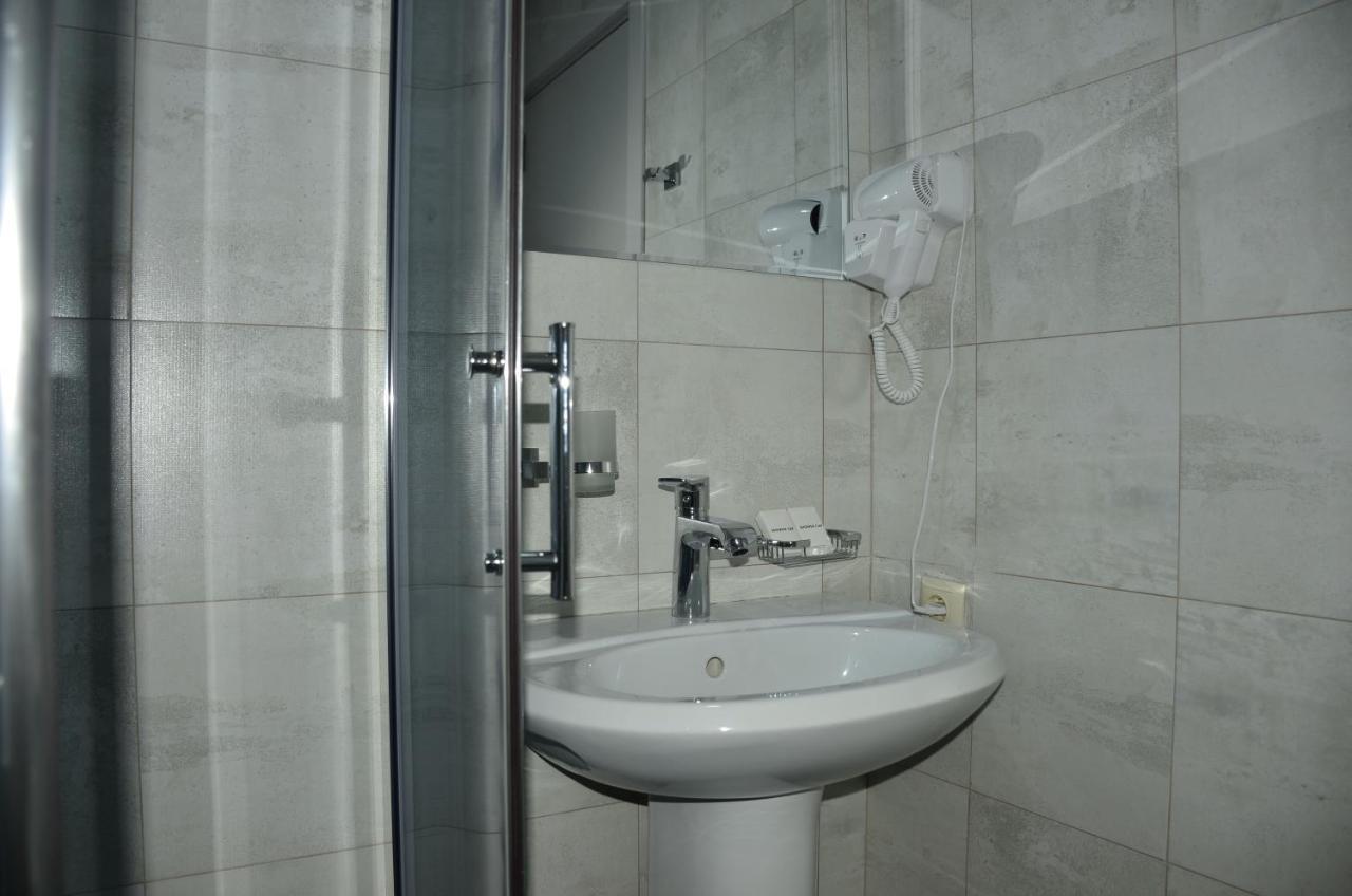 Vere Corner Hotel Тбілісі Екстер'єр фото