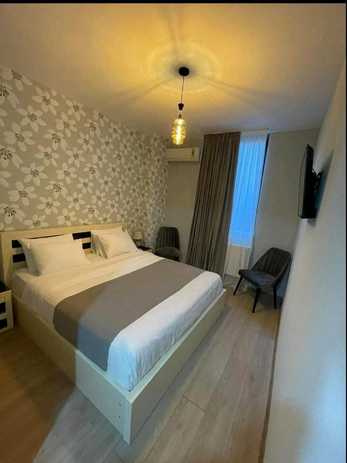 Vere Corner Hotel Тбілісі Екстер'єр фото